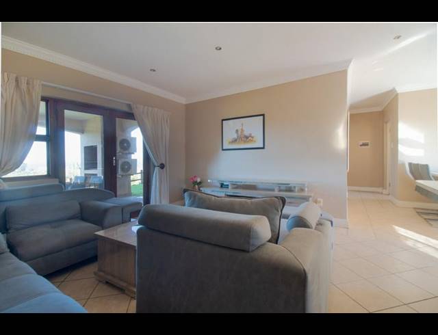 3 BEDROOM APARTMENT FOR SALE IN ROCKLANDS